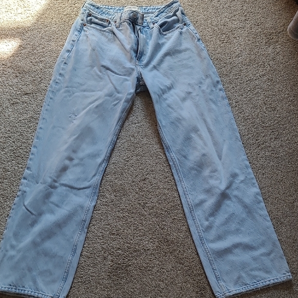Abercrombie & Fitch Denim - Abercrombie & Fitch The Loose jeans.